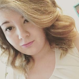 Meet your Posher, Caiti